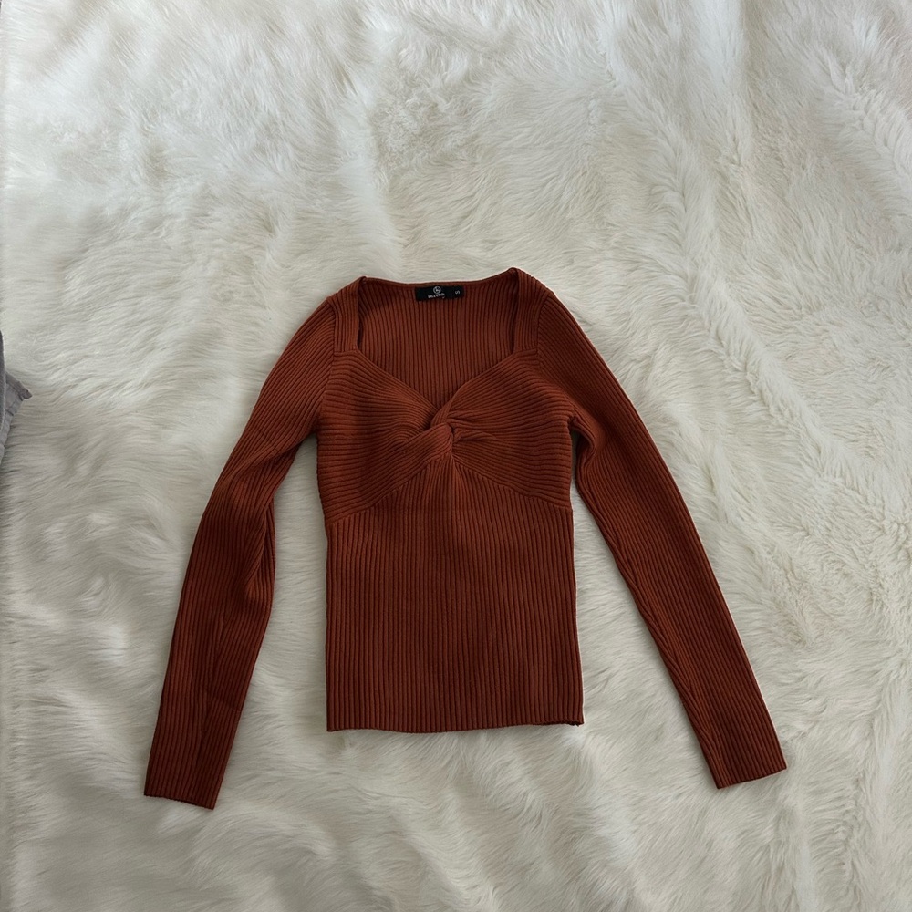 Women's Brown Ribbed Knit Top - Picture 7 of 8